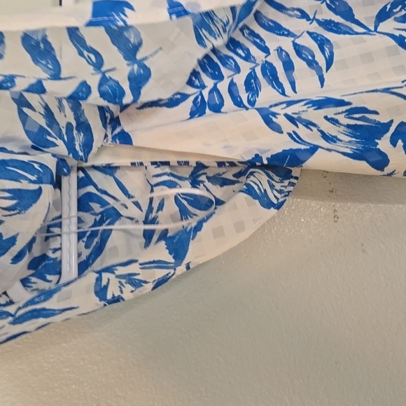 Skies Are Blue Floral Top Size XS - Picture 3 of 6